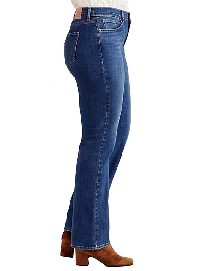 Levi's Women's Classic Bootcut Jeans Wash/Color: Lapis Size: 16 Short / W33 L30